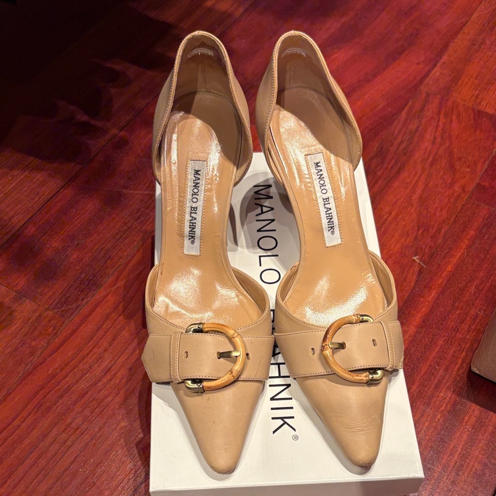 Manolo Blahnik Beige Heels with Bamboo Buckle